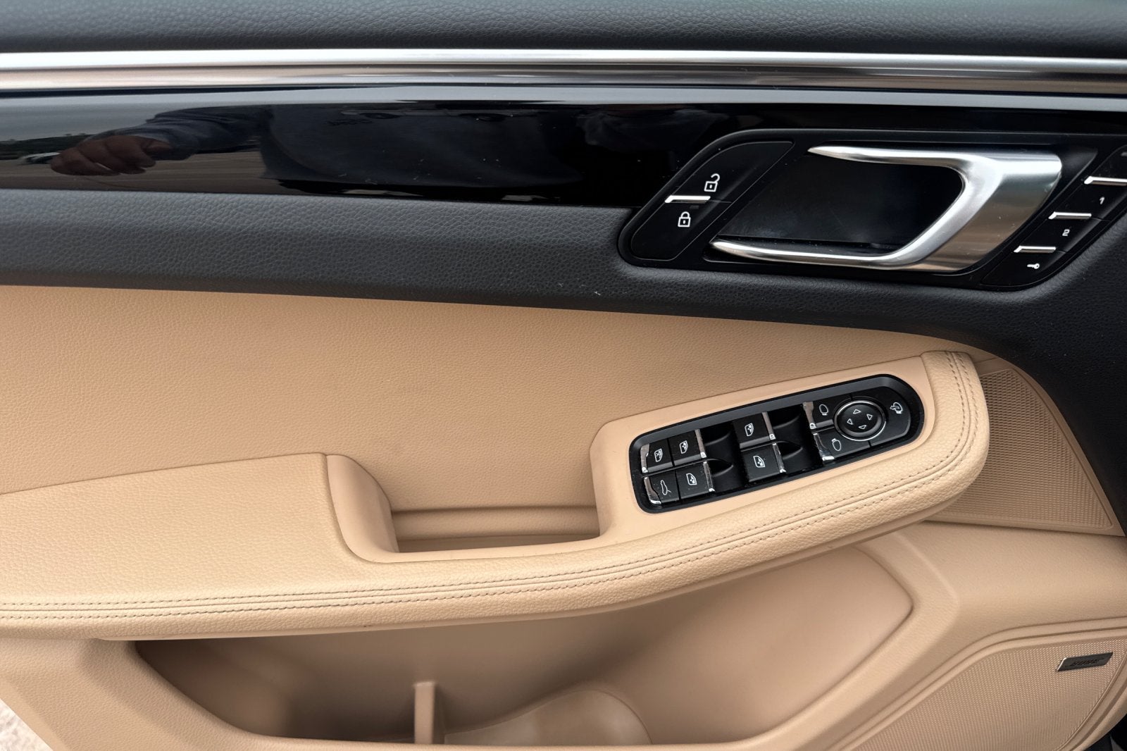 2022 Porsche Macan Base