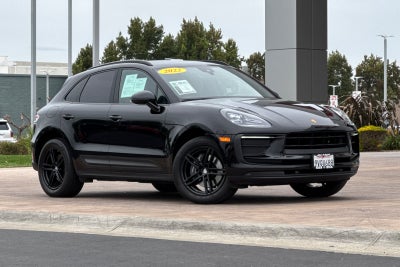 2022 Porsche Macan Base