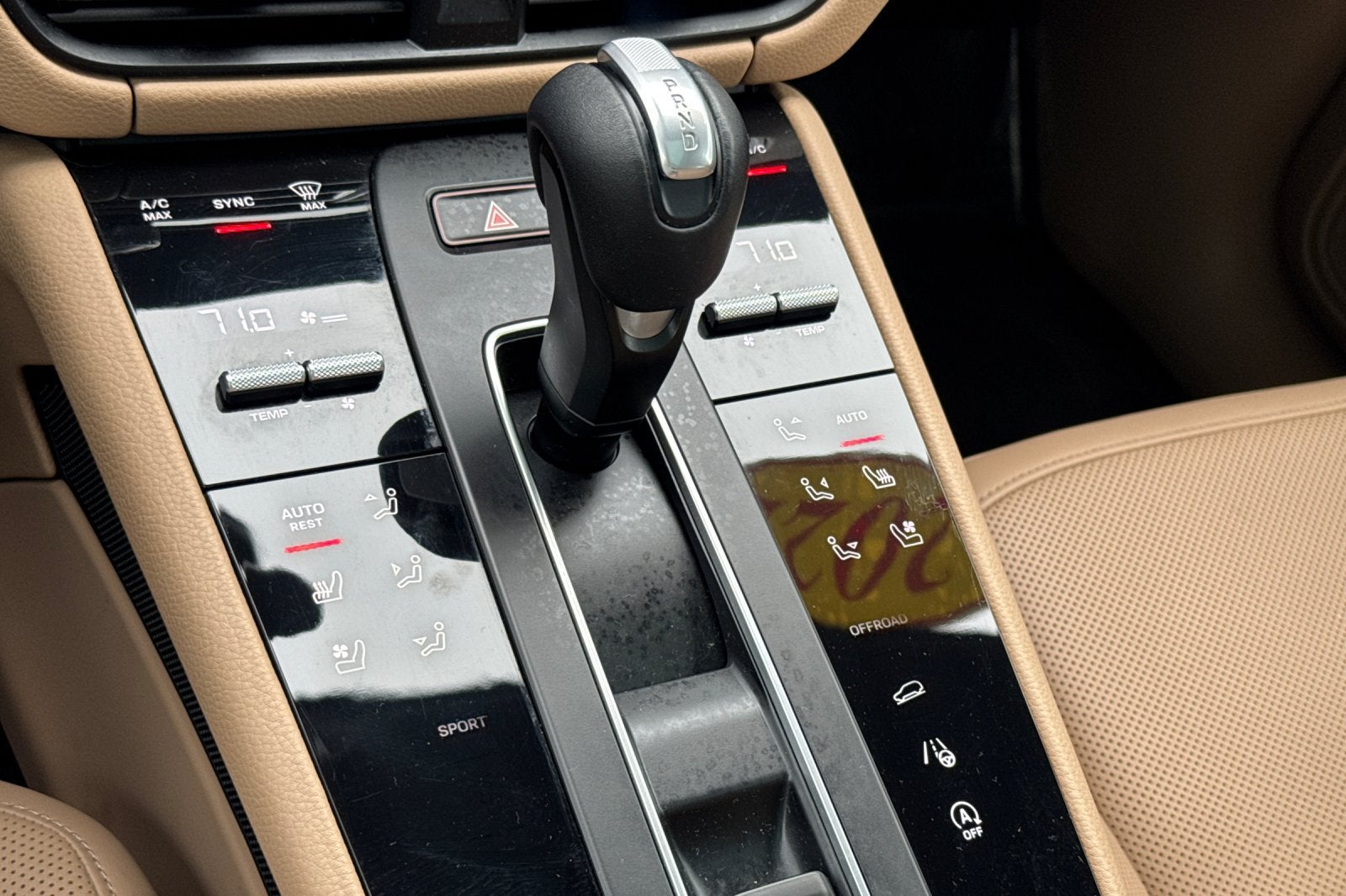 2022 Porsche Macan Base