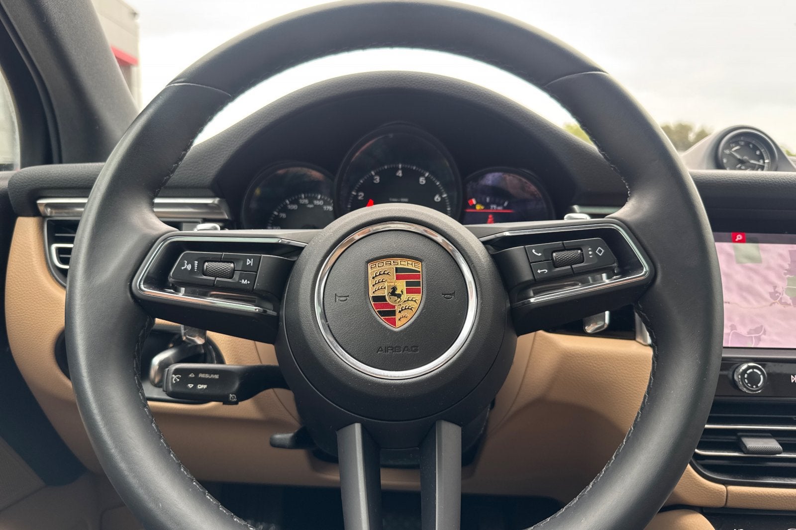 2022 Porsche Macan Base