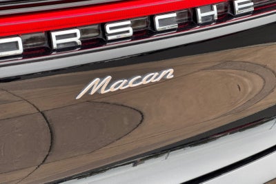 2022 Porsche Macan Base