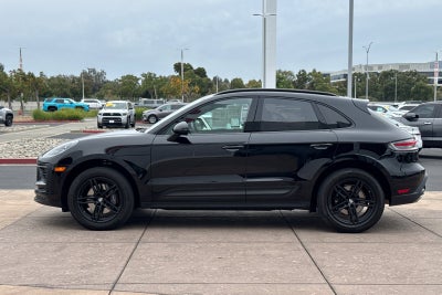 2022 Porsche Macan Base