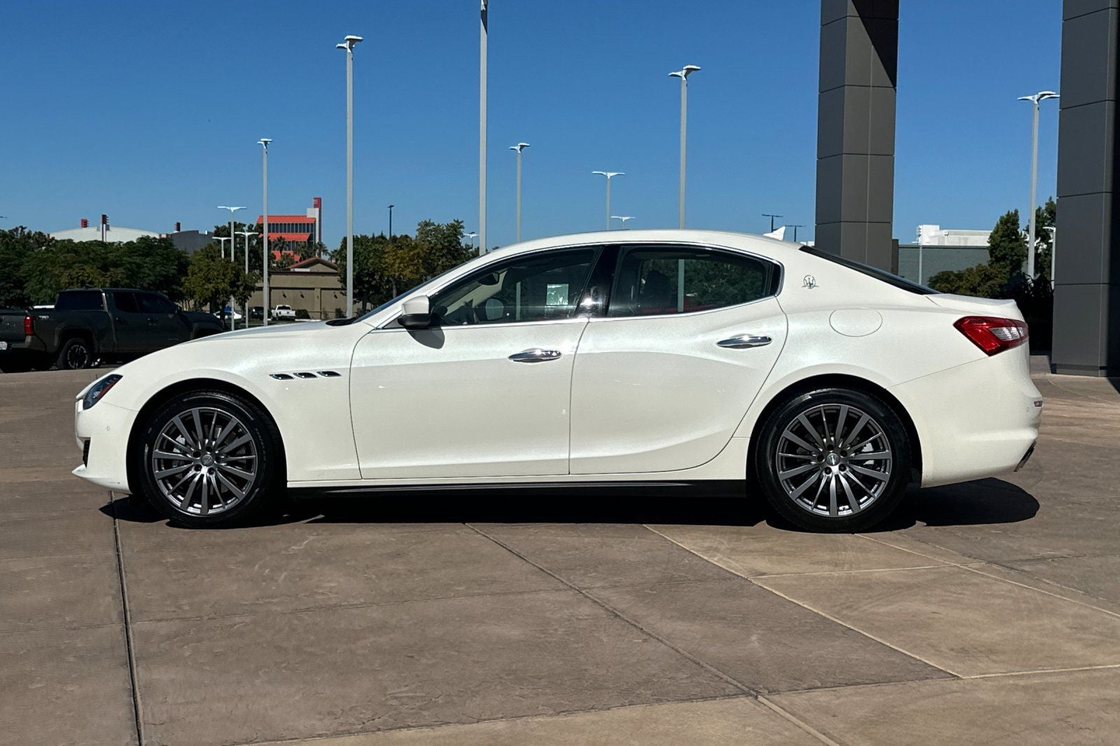 2018 Maserati Ghibli 