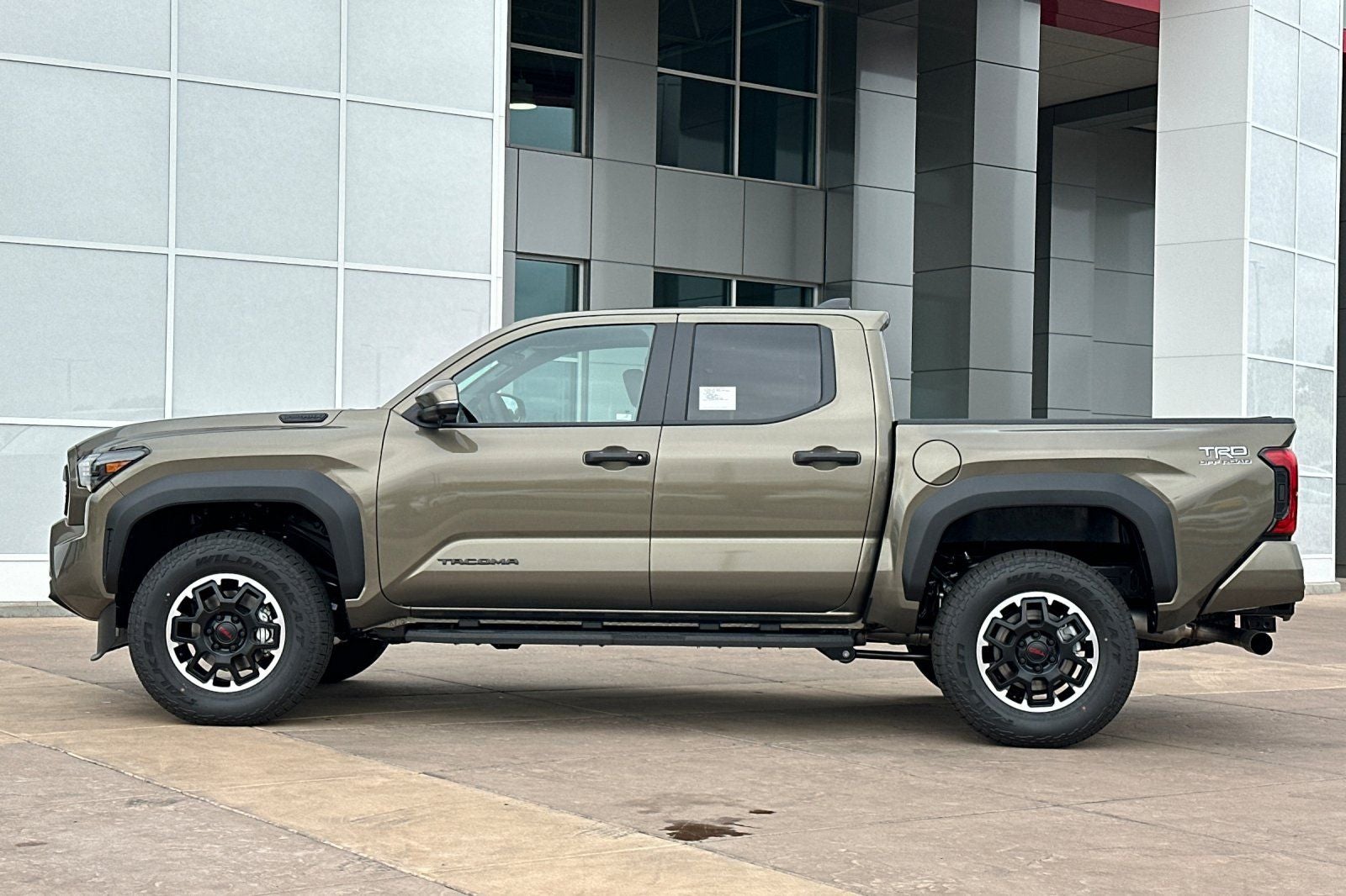 2026 Toyota Tacoma i-FORCE MAX Tacoma TRD Off-Road