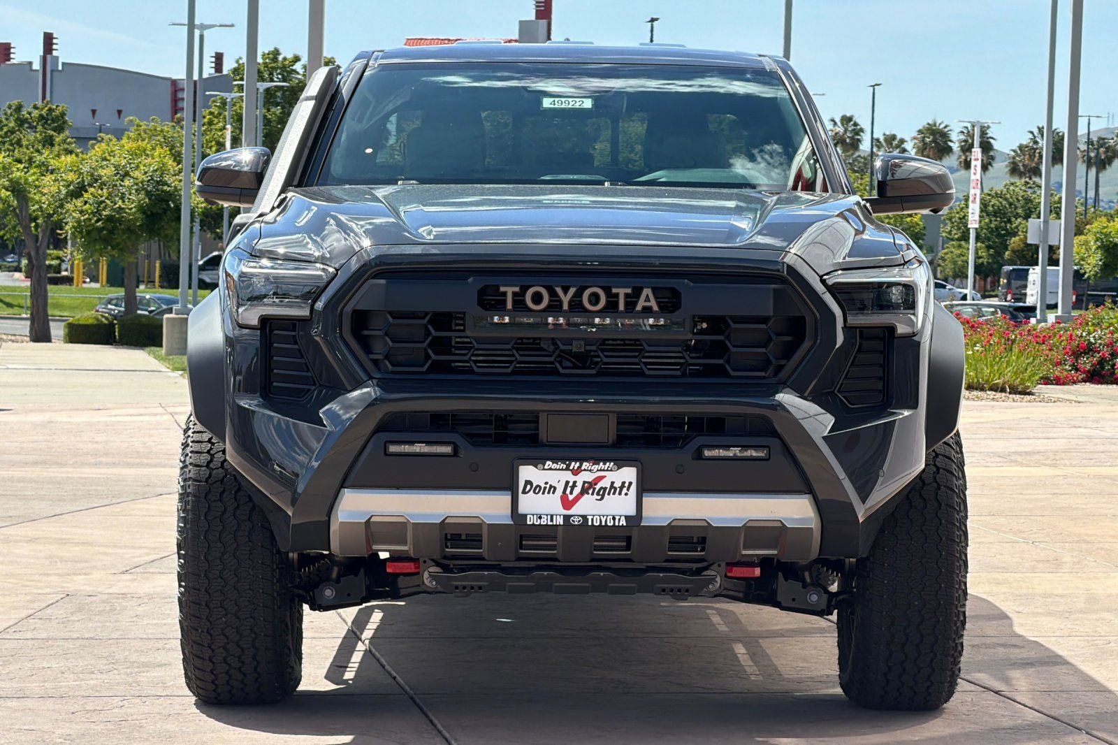 2026 Toyota Tacoma i-FORCE MAX Tacoma Trailhunter