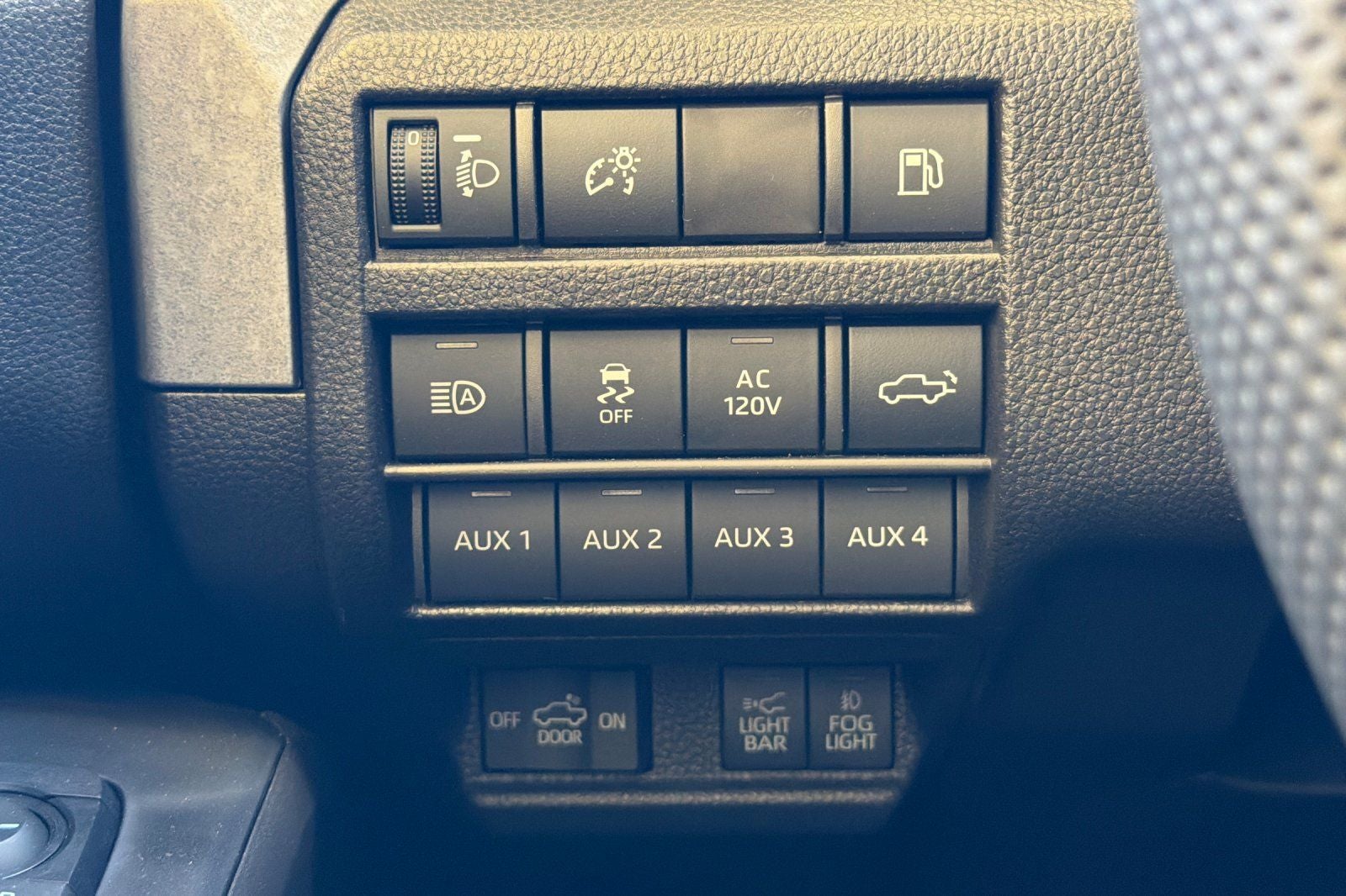 2026 Toyota Tacoma i-FORCE MAX Tacoma Trailhunter