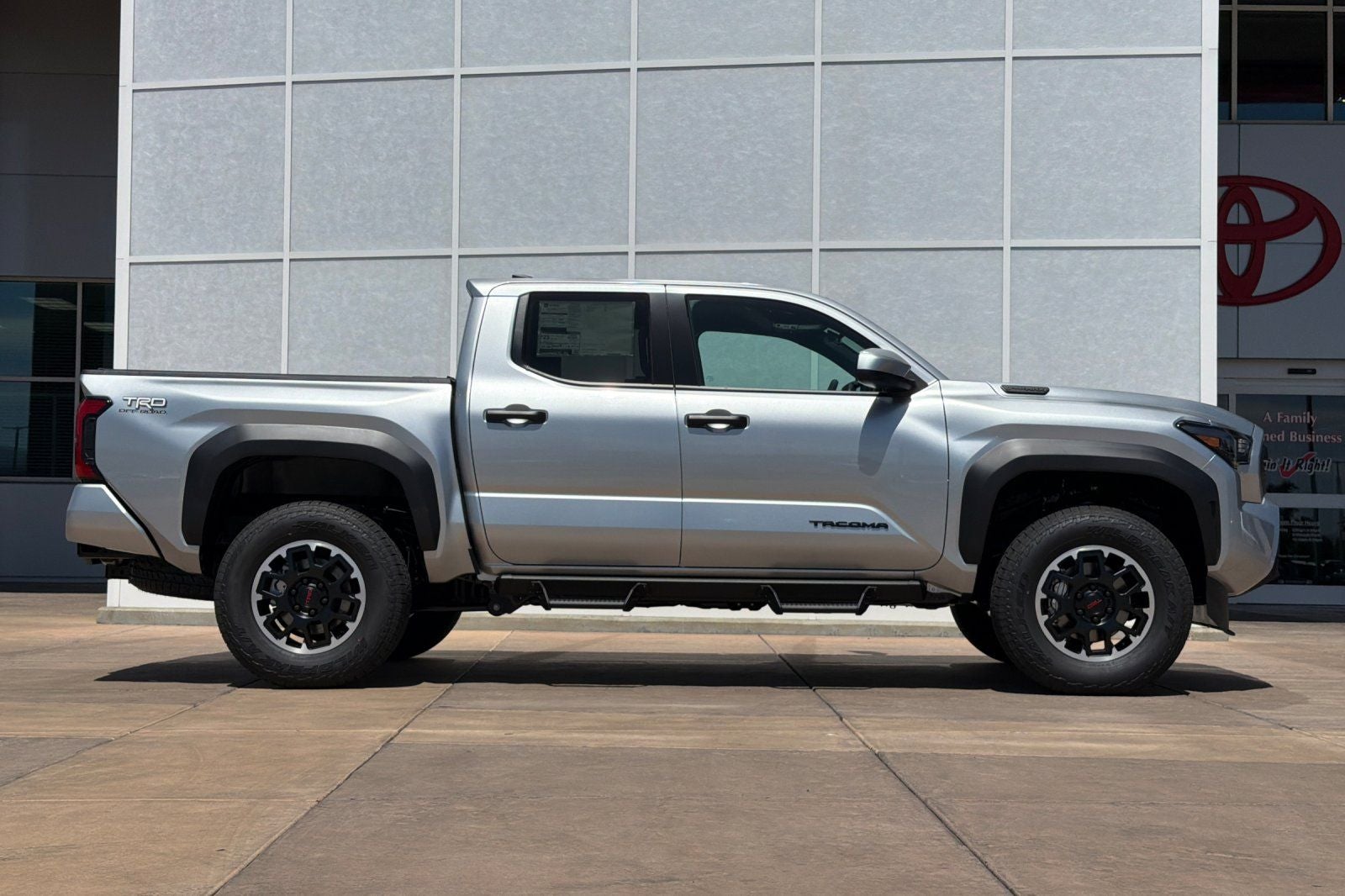 2026 Toyota Tacoma i-FORCE MAX Tacoma TRD Off-Road
