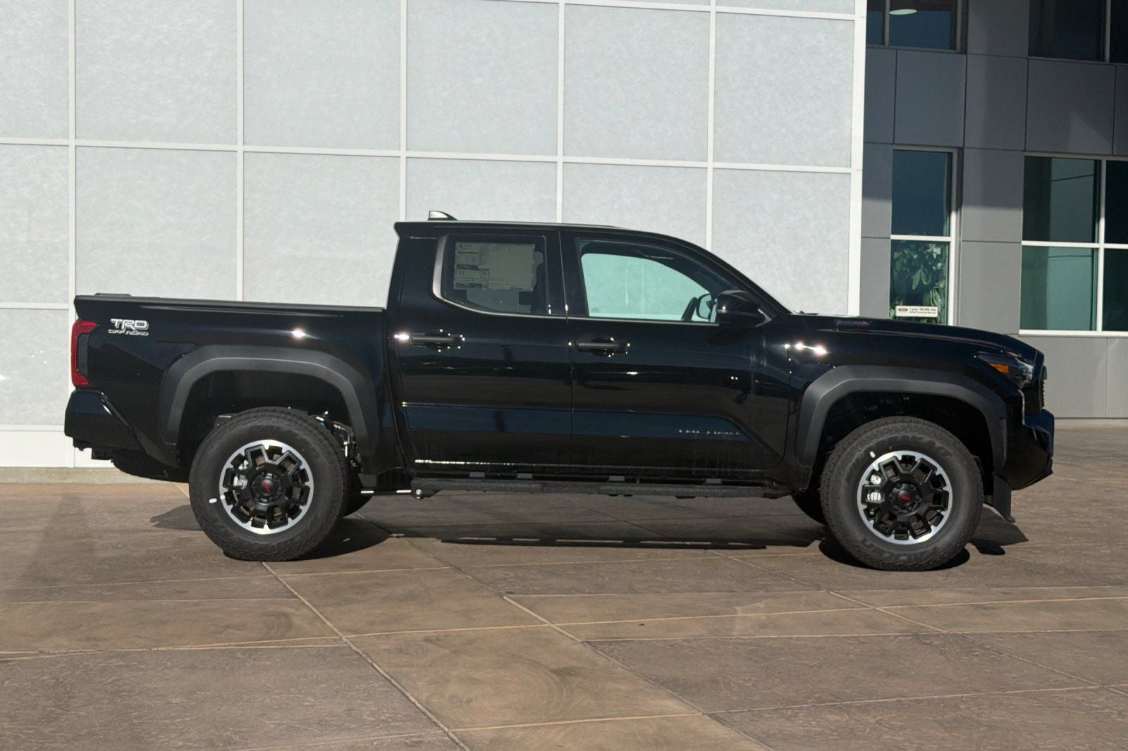 2025 Toyota Tacoma i-FORCE MAX Tacoma TRD Off-Road