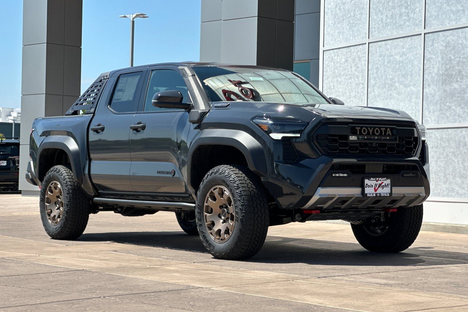 2026 Toyota Tacoma i-FORCE MAX Tacoma Trailhunter