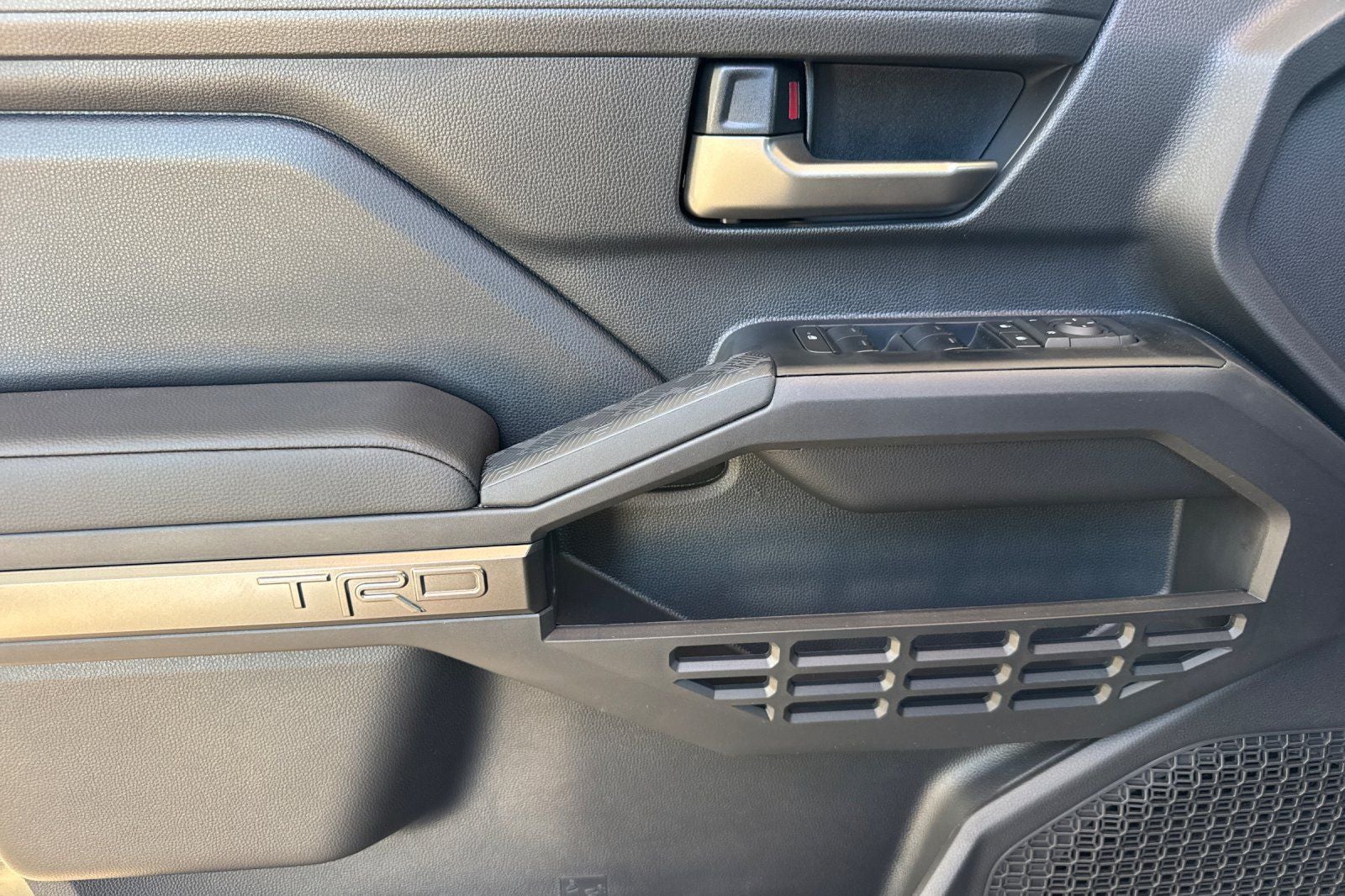 2026 Toyota Tacoma i-FORCE MAX Tacoma TRD Sport