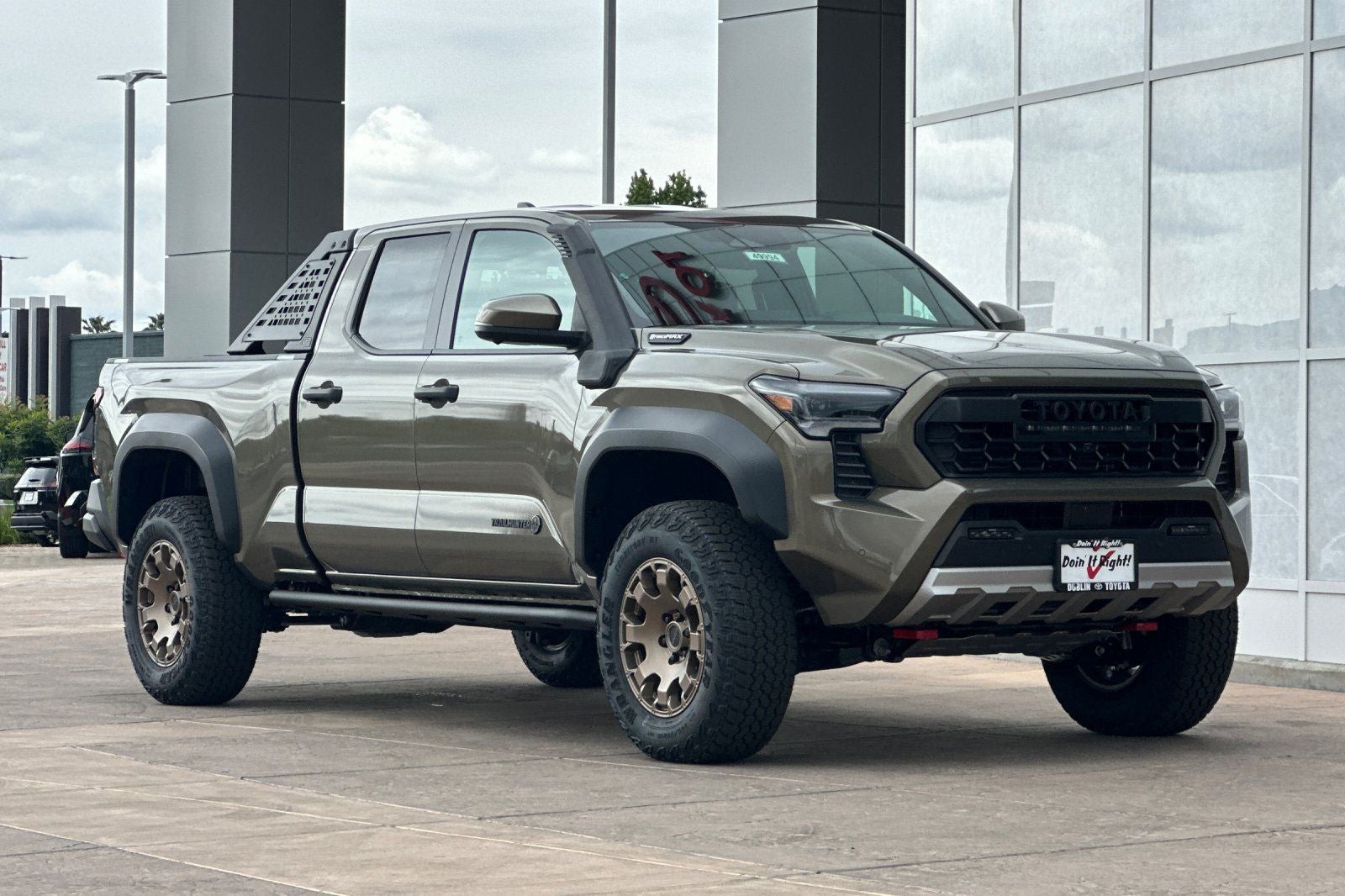 2026 Toyota Tacoma i-FORCE MAX Tacoma Trailhunter