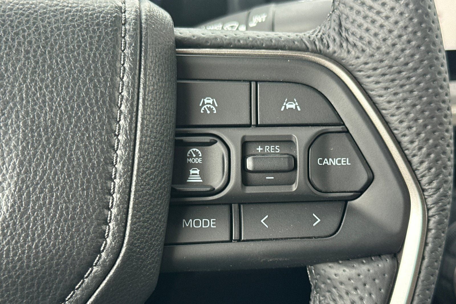 2026 Toyota Tacoma i-FORCE MAX Tacoma Trailhunter