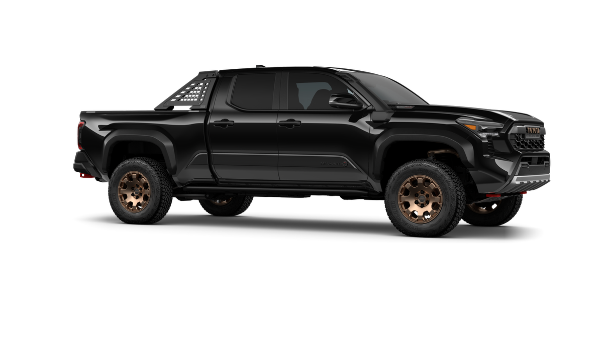 2026 Toyota Tacoma i-FORCE MAX Tacoma Trailhunter