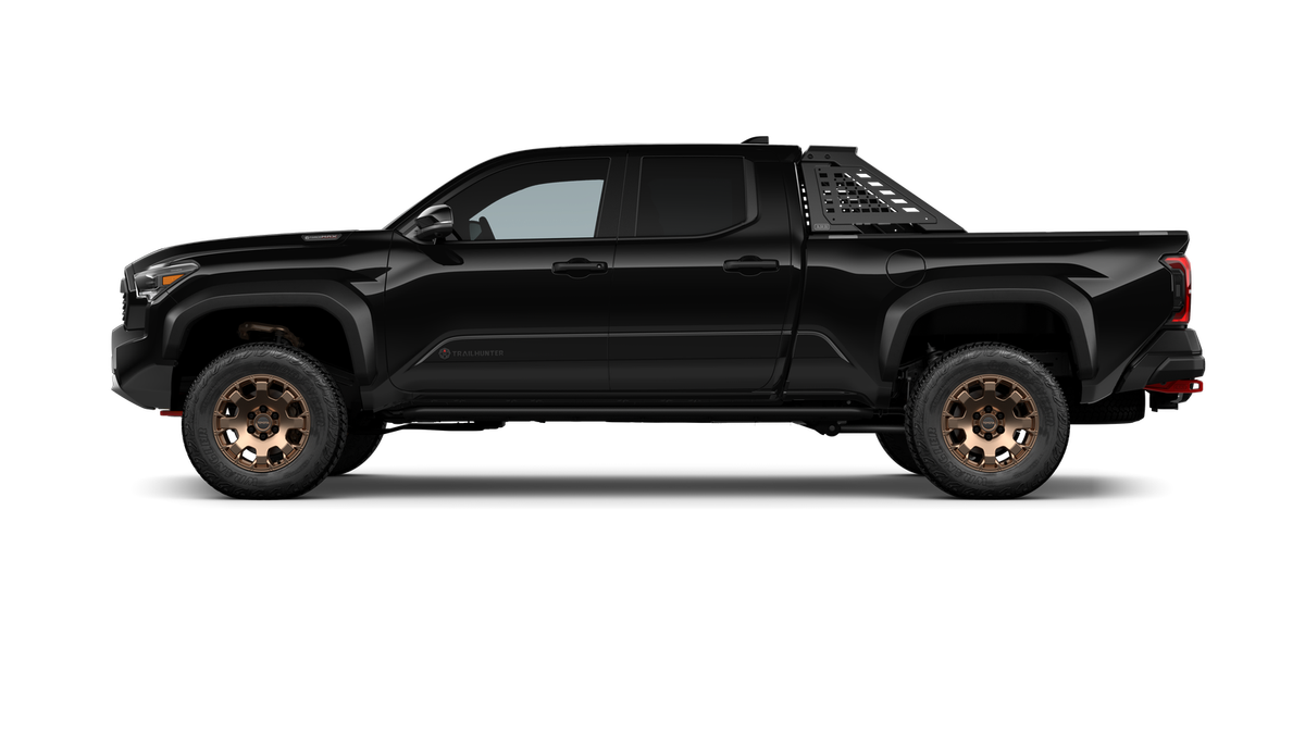 2026 Toyota Tacoma i-FORCE MAX Tacoma Trailhunter
