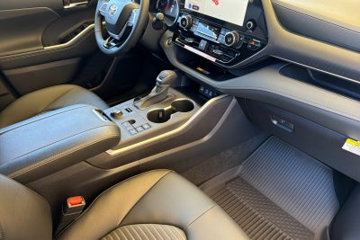 2026 Toyota Highlander XSE