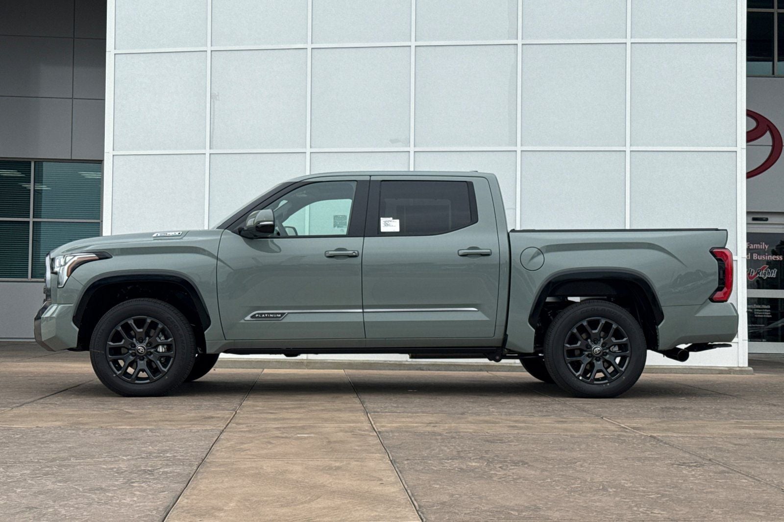 2026 Toyota Tundra i-FORCE MAX Tundra Platinum