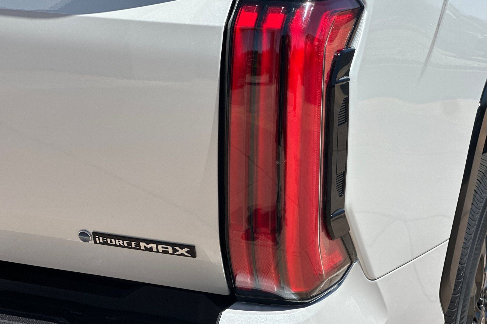 2026 Toyota Tundra i-FORCE MAX Tundra Platinum