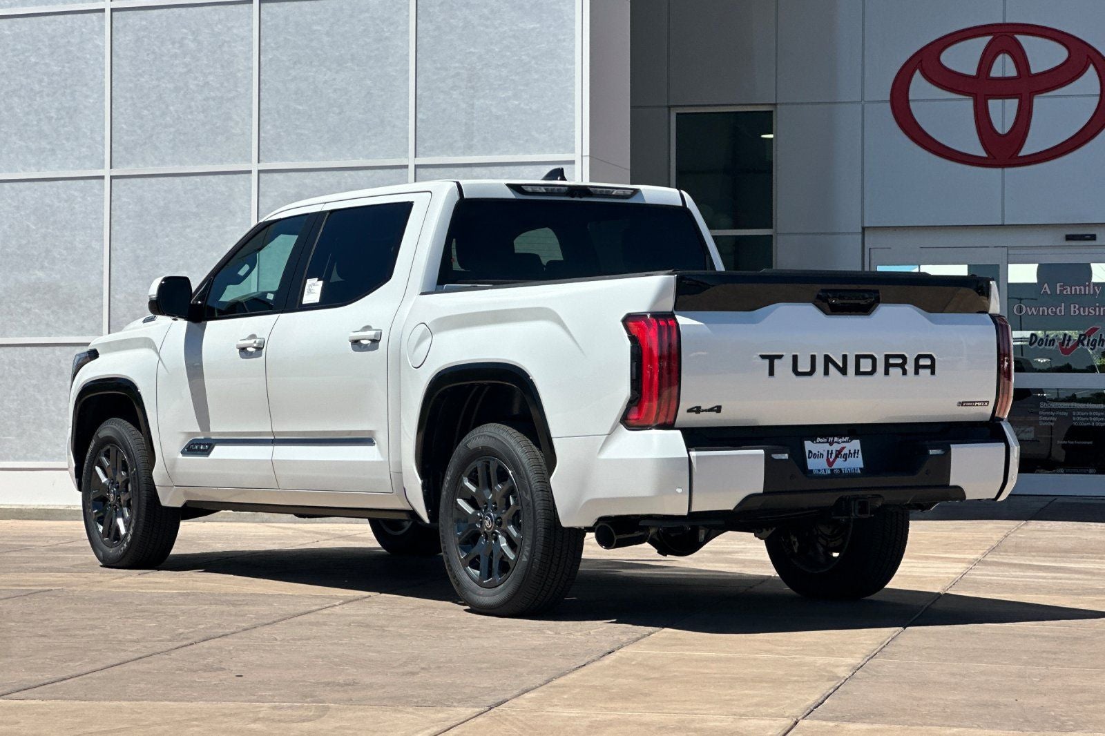 2026 Toyota Tundra i-FORCE MAX Tundra Platinum