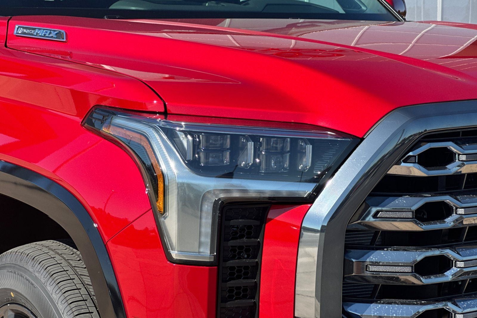 2026 Toyota Tundra i-FORCE MAX Tundra Platinum