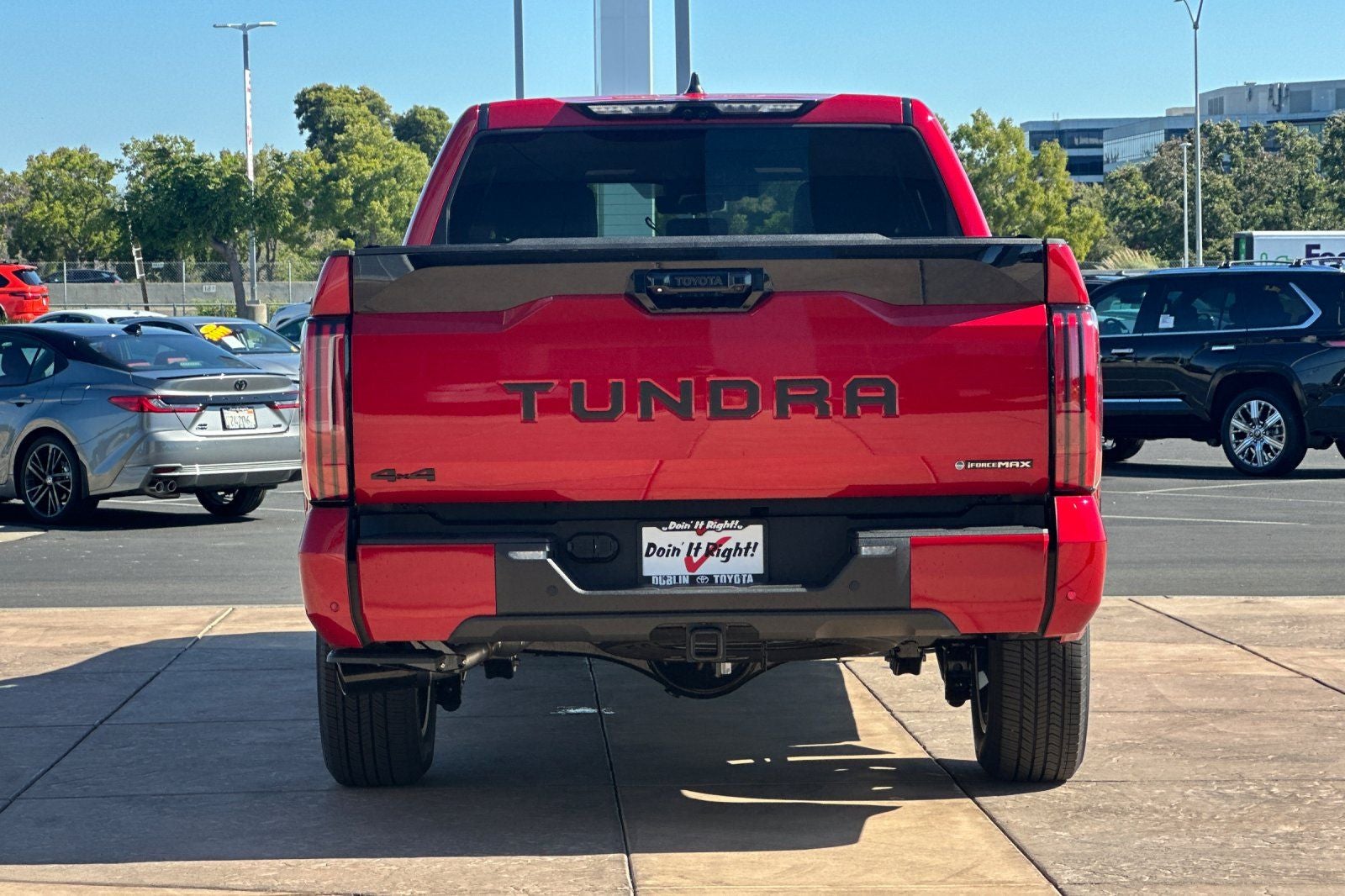 2026 Toyota Tundra i-FORCE MAX Tundra Platinum