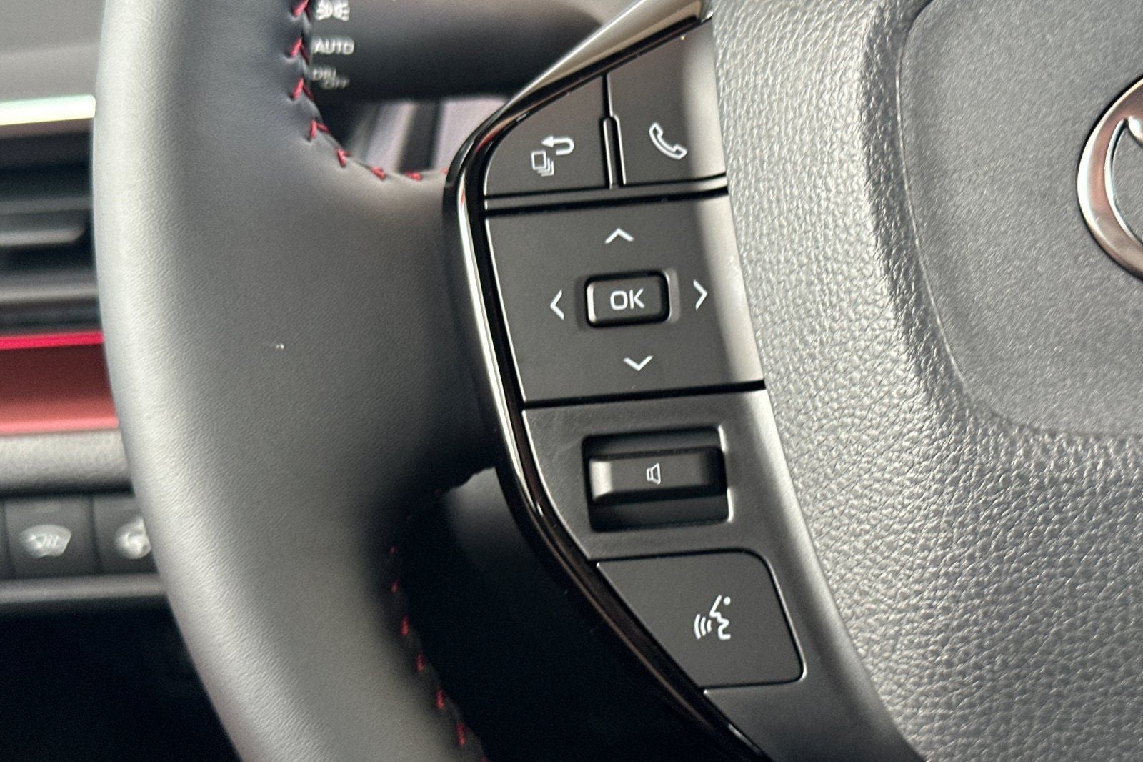 2027 Toyota Prius Plug-in Hybrid XSE