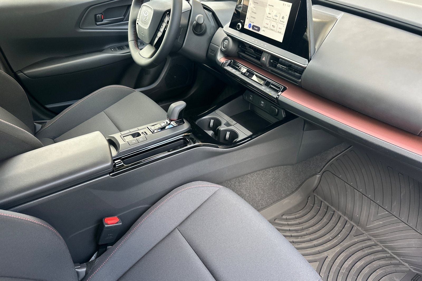 2026 Toyota Prius Plug-in Hybrid SE