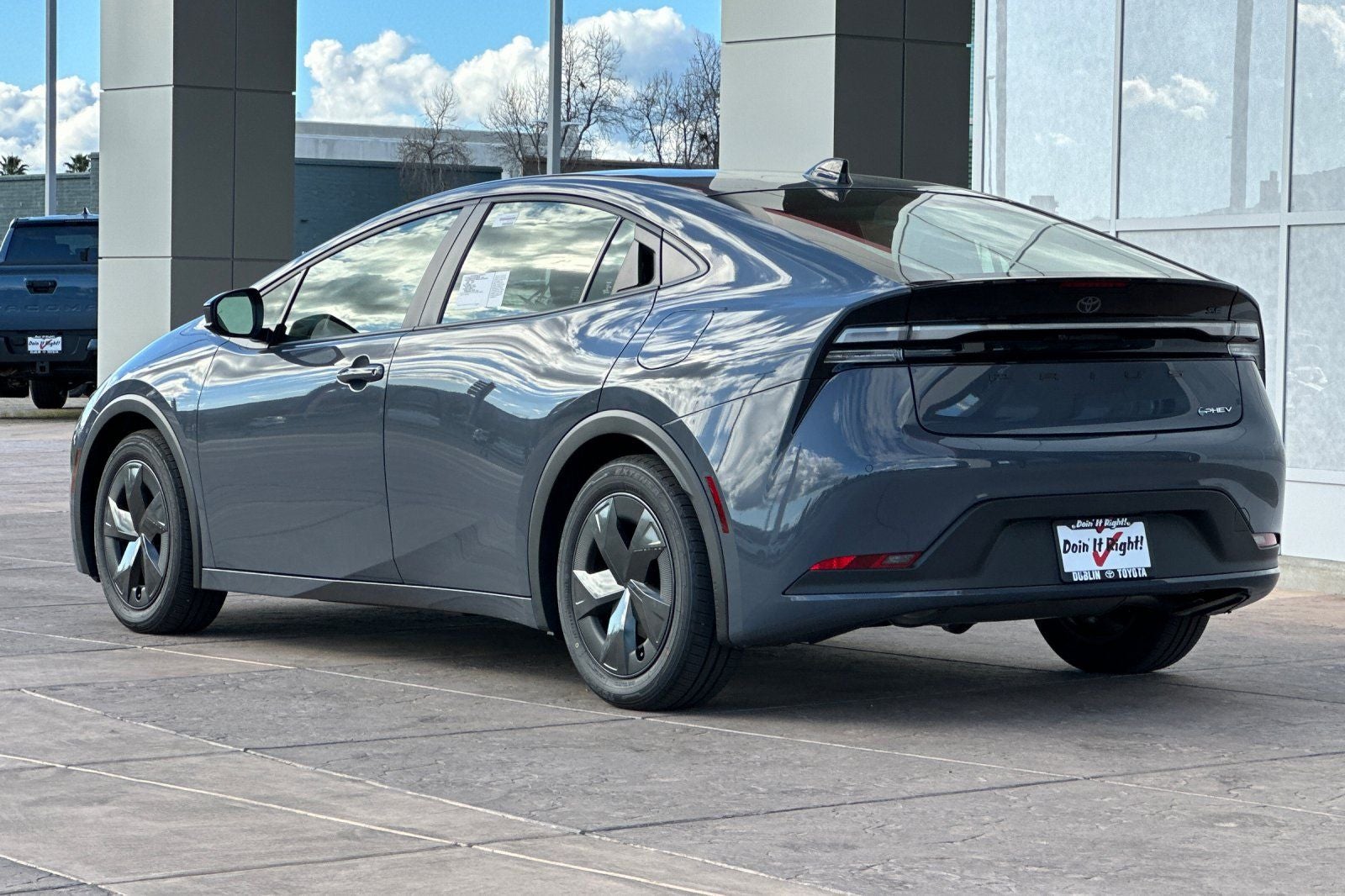 2026 Toyota Prius Plug-in Hybrid SE