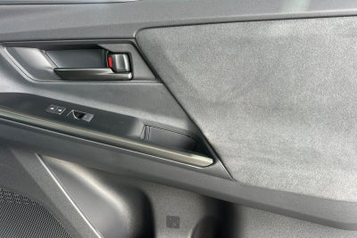 2026 Toyota C-HR XSE