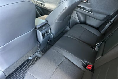 2027 Toyota C-HR SE