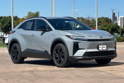 2027 Toyota C-HR SE