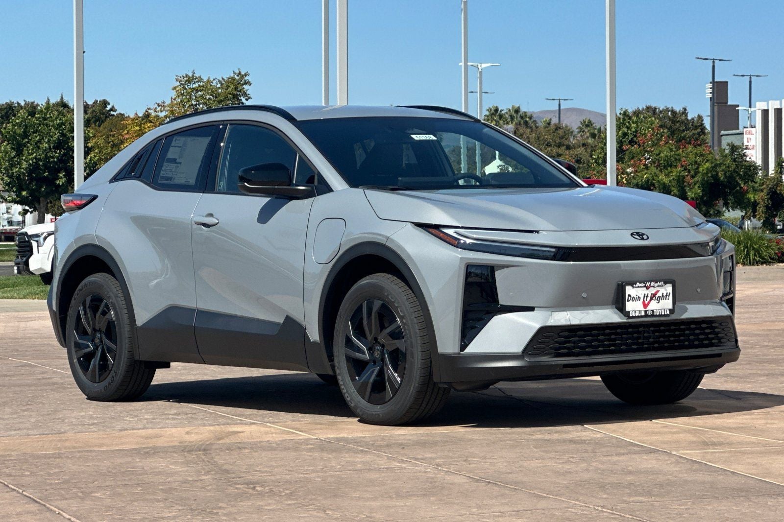 2027 Toyota C-HR SE