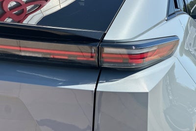 2027 Toyota C-HR SE