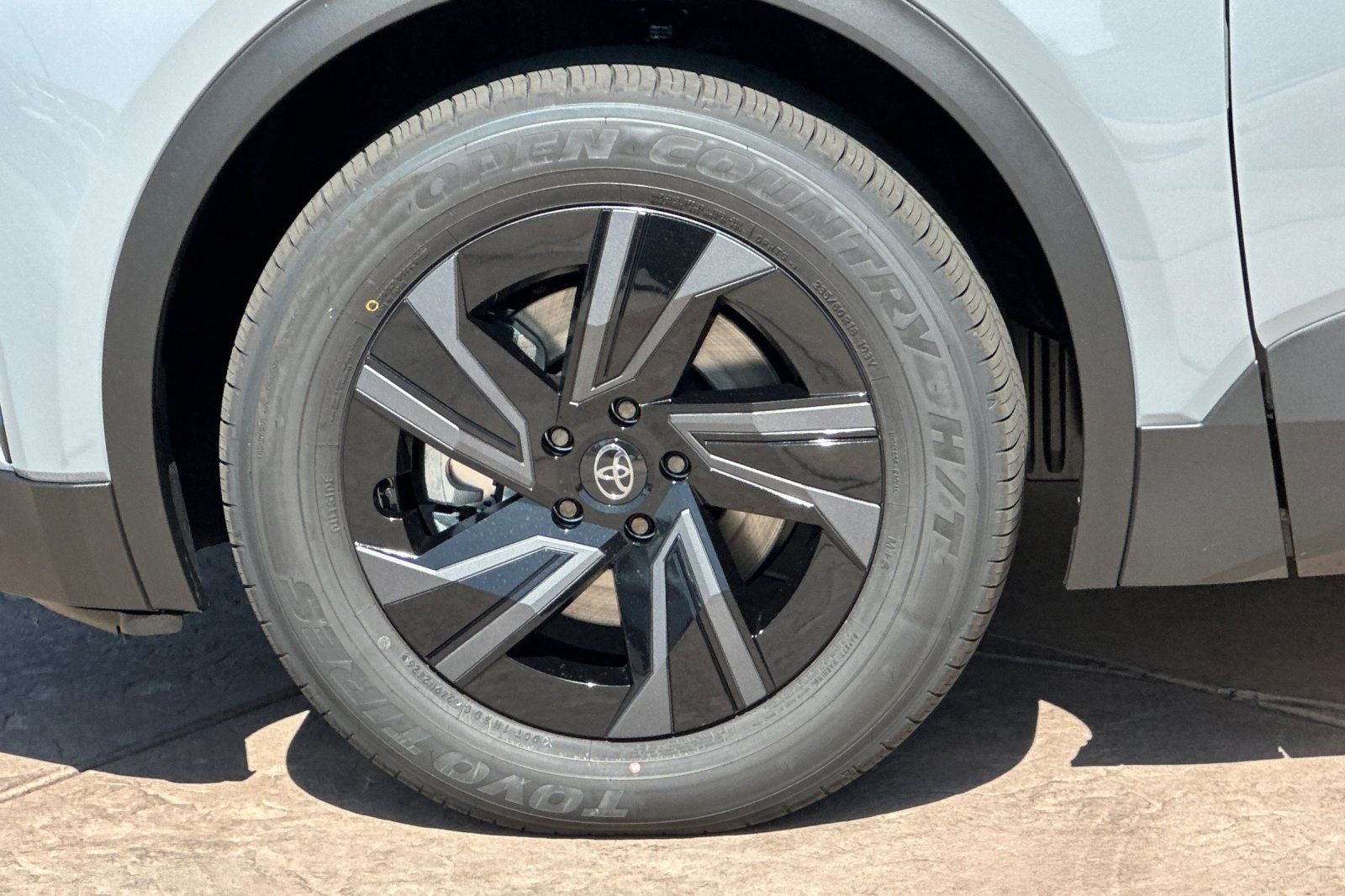 2027 Toyota C-HR SE