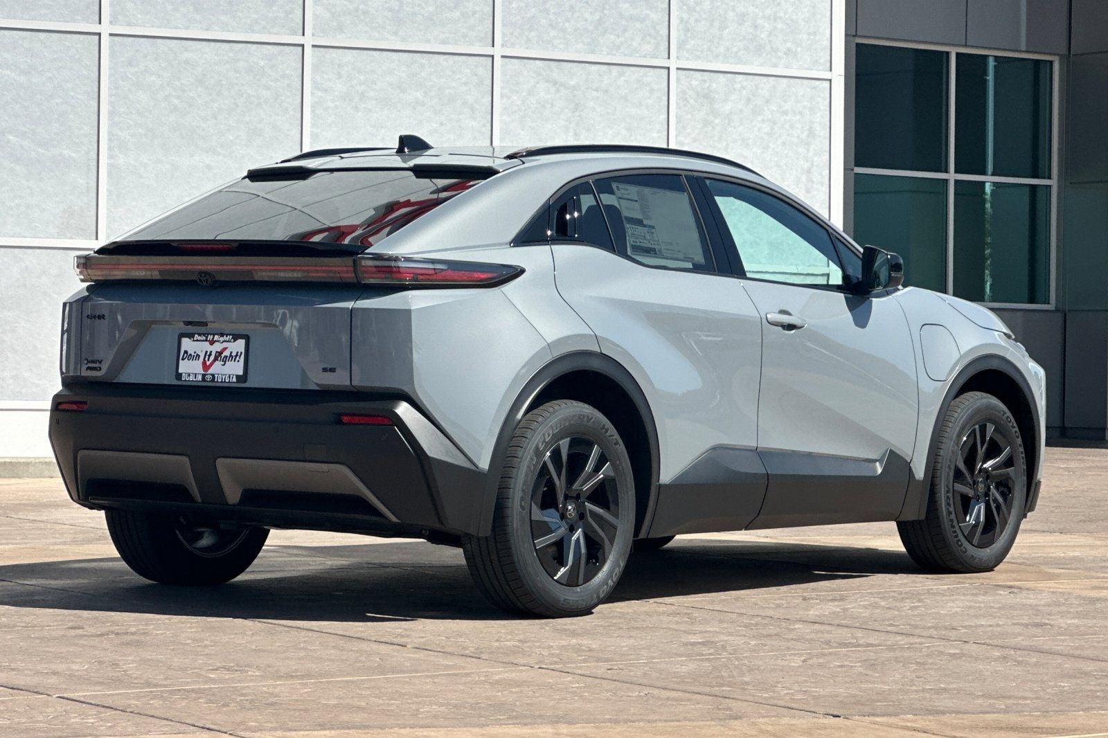 2027 Toyota C-HR SE