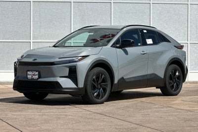2027 Toyota C-HR SE