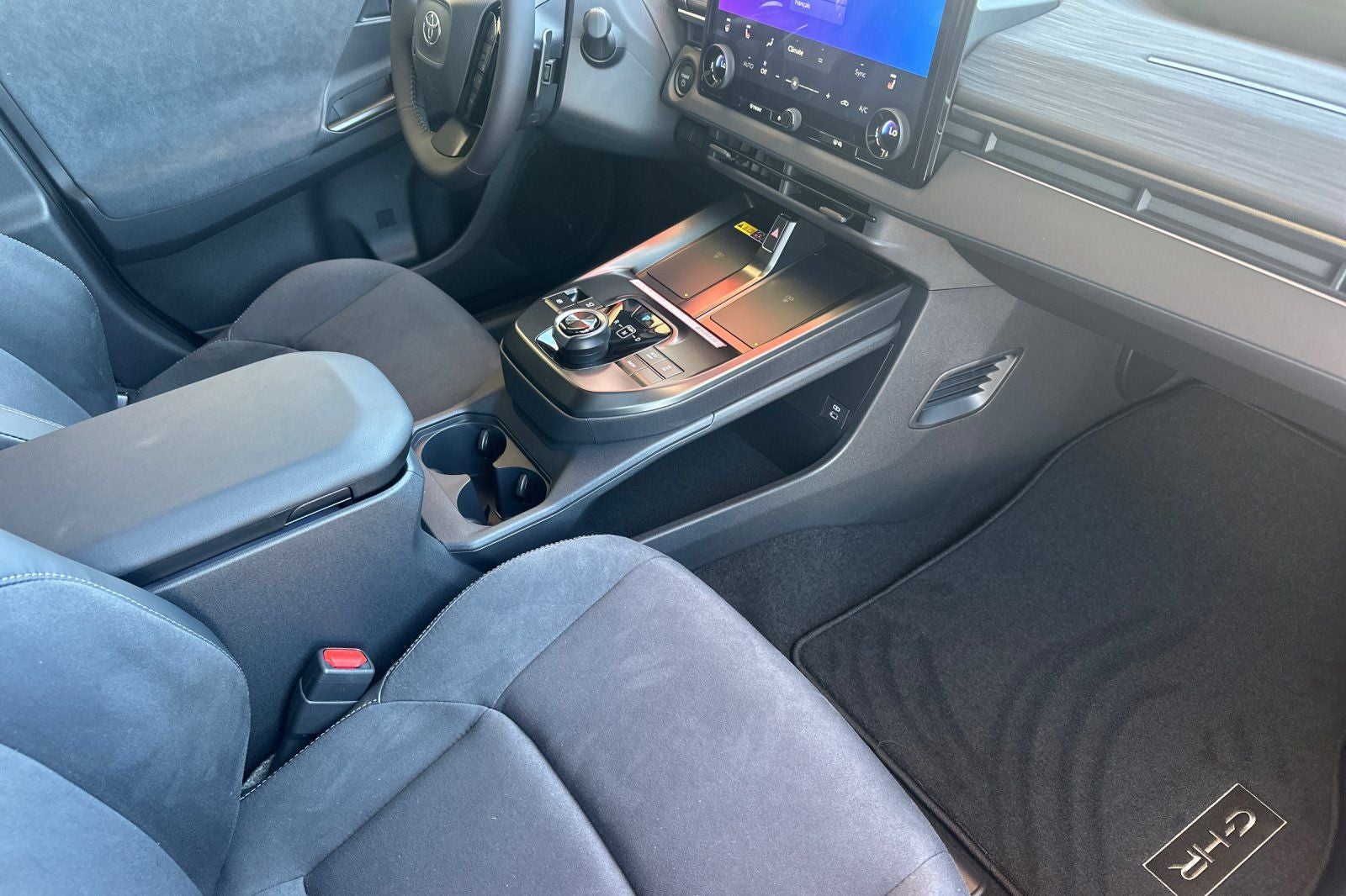 2026 Toyota C-HR XSE