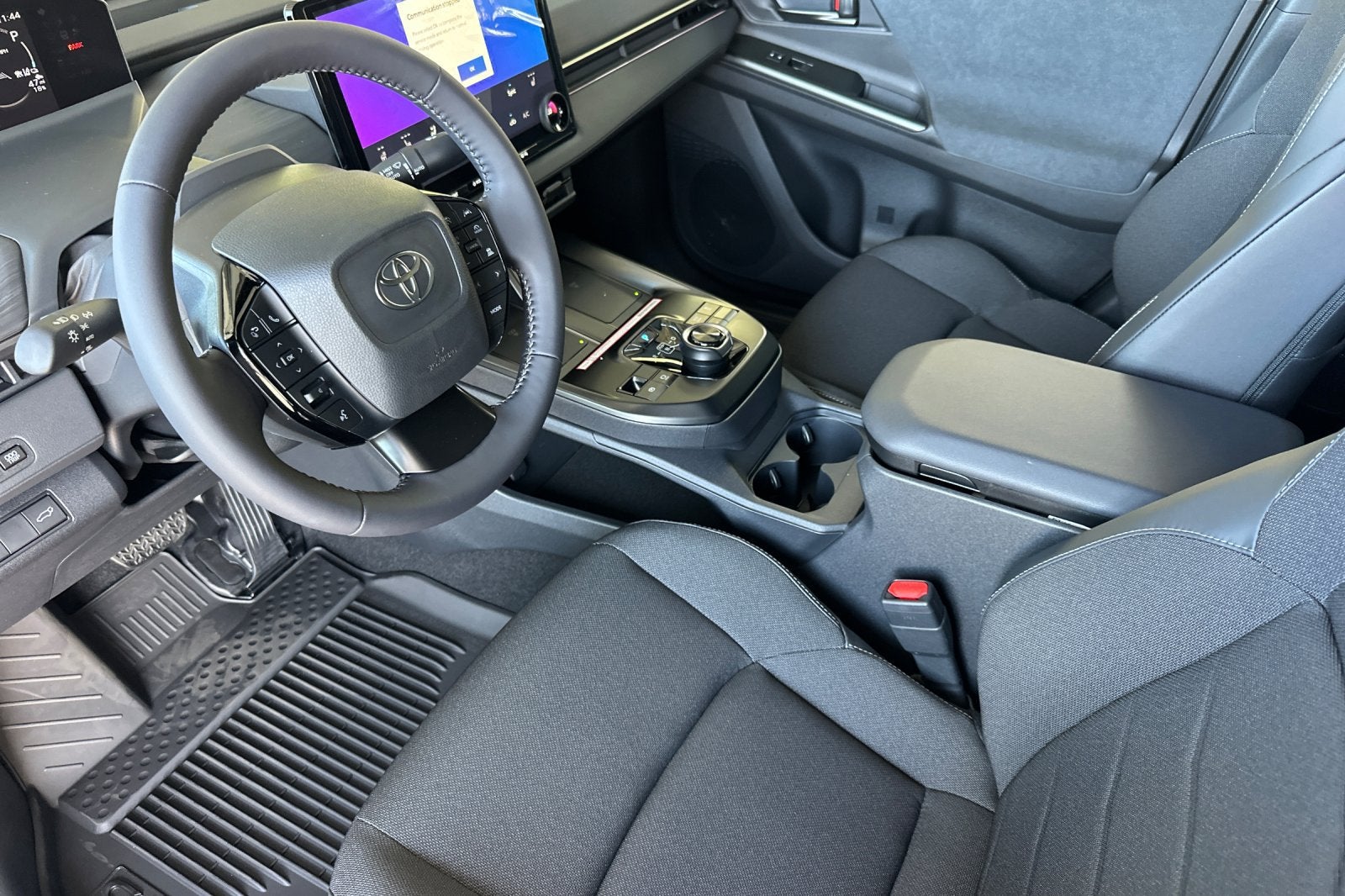 2027 Toyota C-HR SE