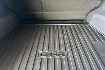 2027 Toyota C-HR SE