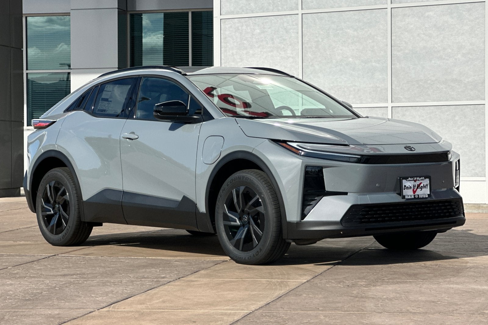 2027 Toyota C-HR SE