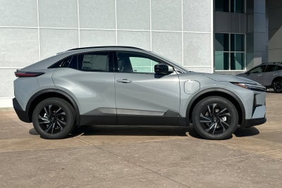 2027 Toyota C-HR SE