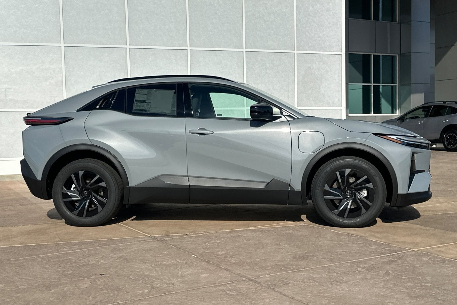 2027 Toyota C-HR SE