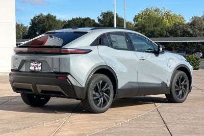 2027 Toyota C-HR SE