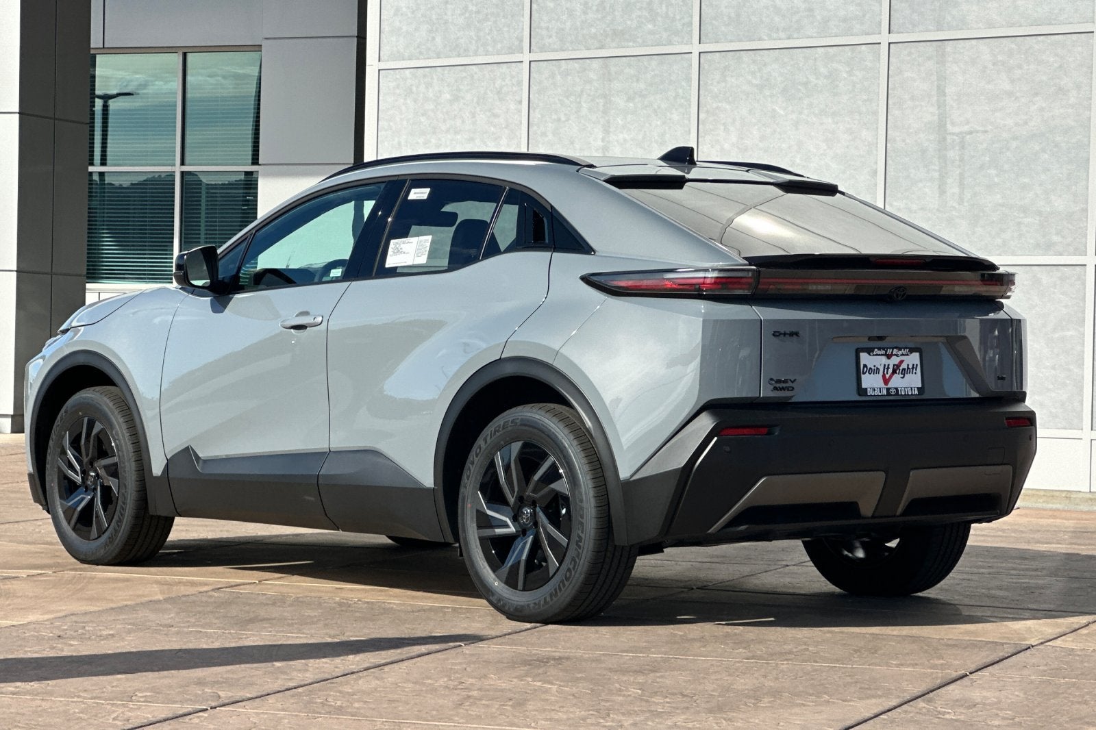 2027 Toyota C-HR SE