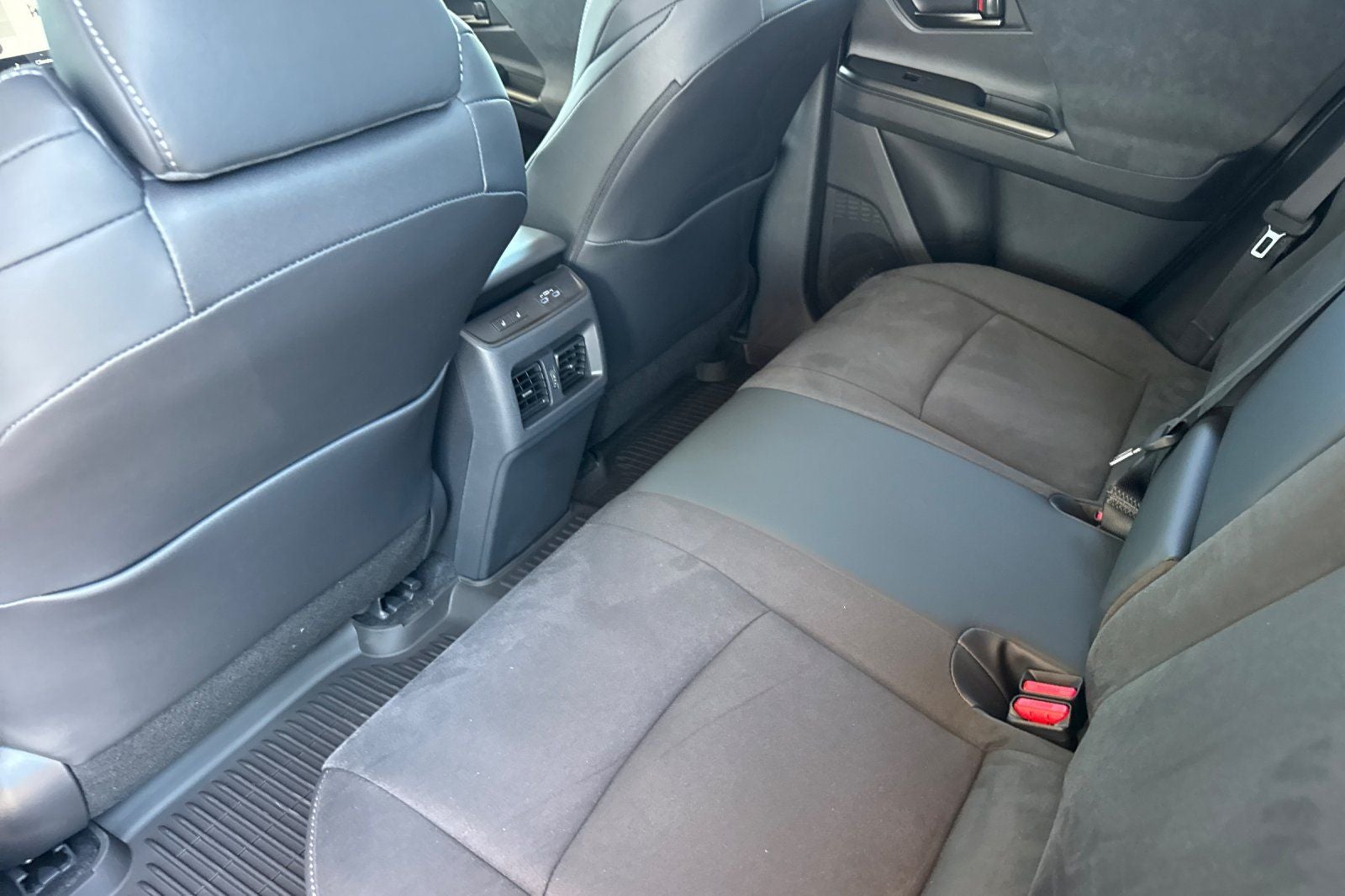 2026 Toyota C-HR XSE