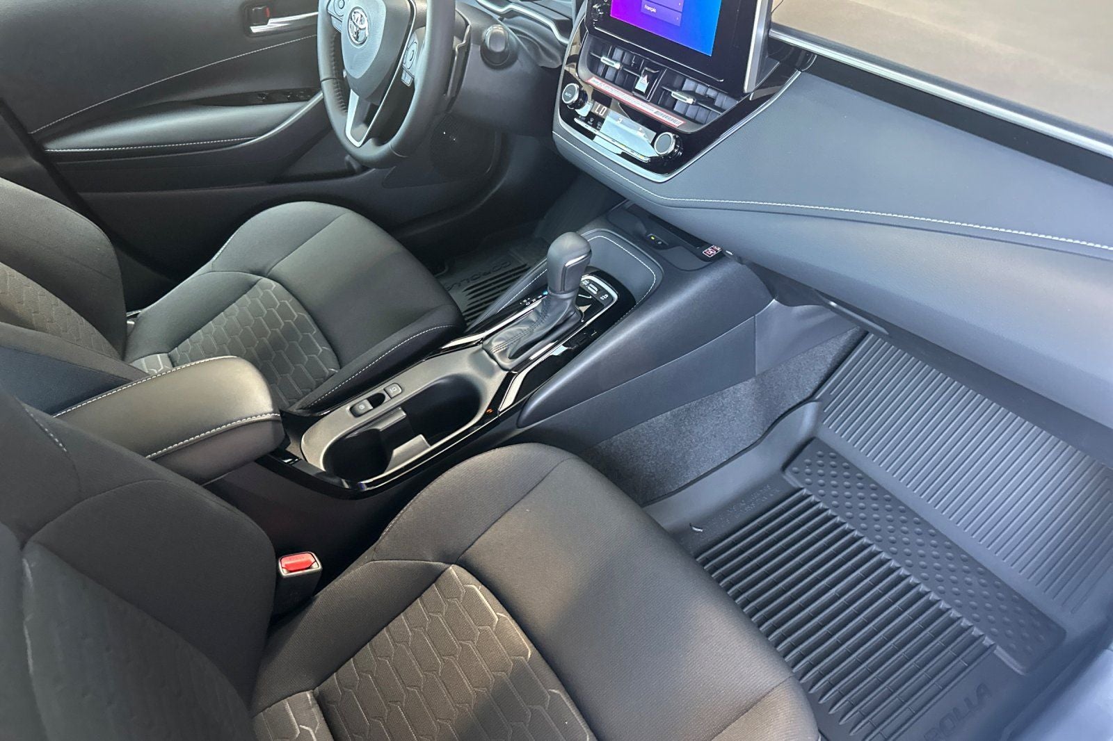 2027 Toyota Corolla Hatchback SE