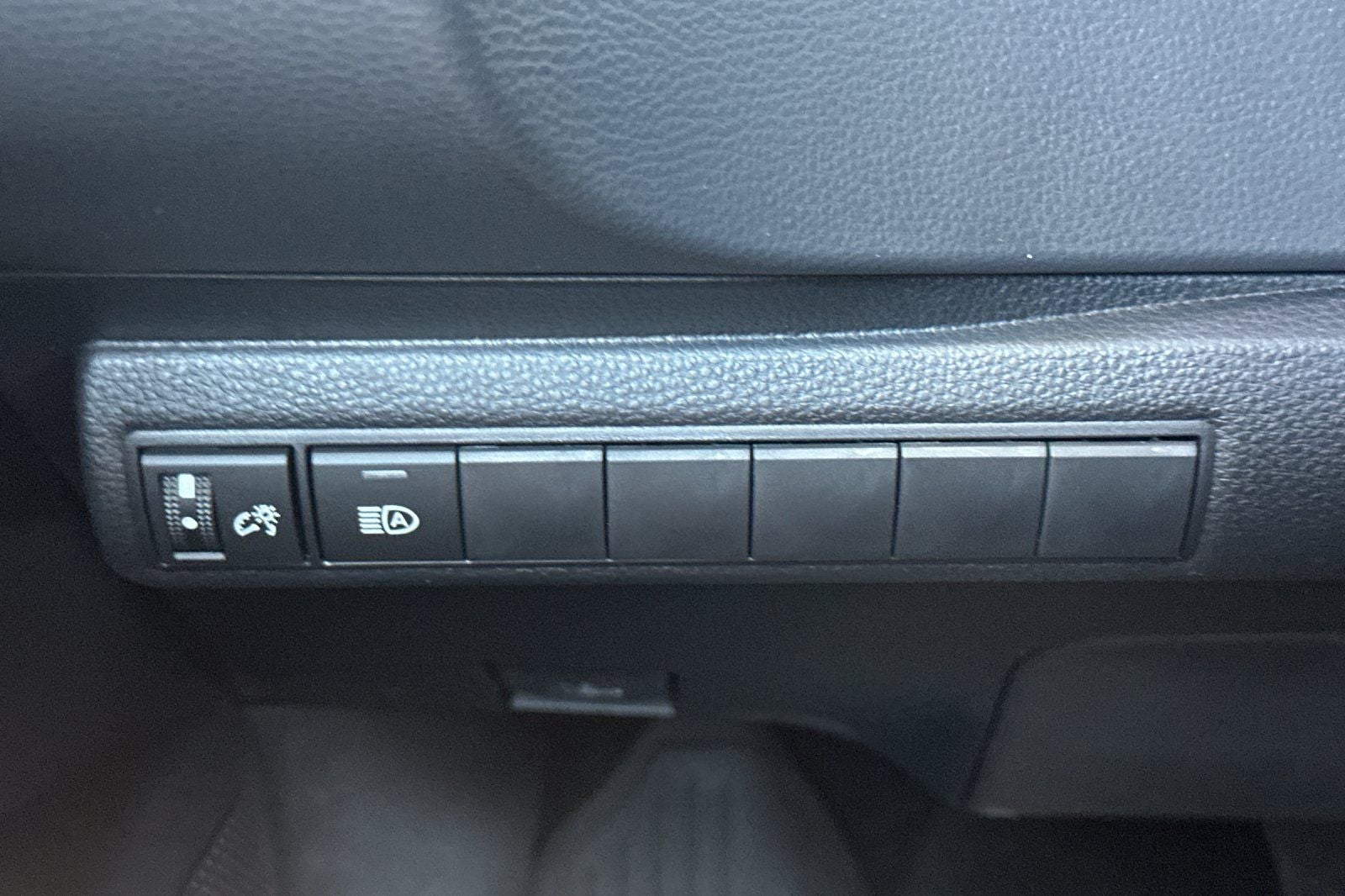 2027 Toyota Corolla Hatchback SE