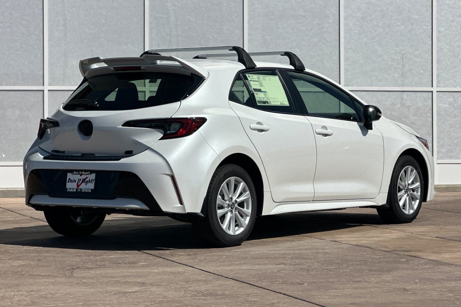 2027 Toyota Corolla Hatchback SE