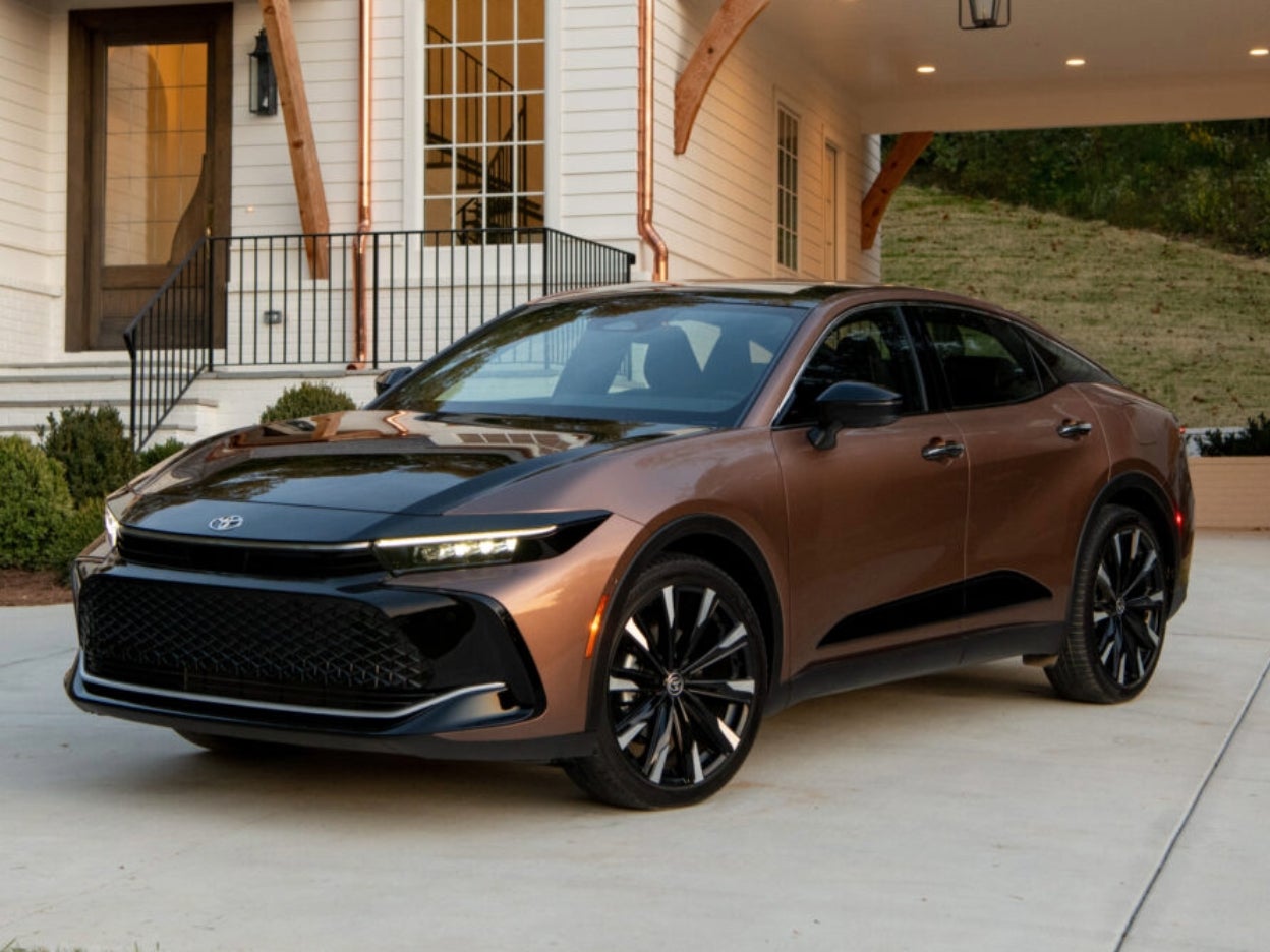 2026 Toyota Crown Platinum BronzeAgeBiTone